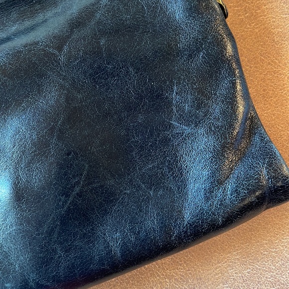 Hobo Leanne Crossbody Clutch